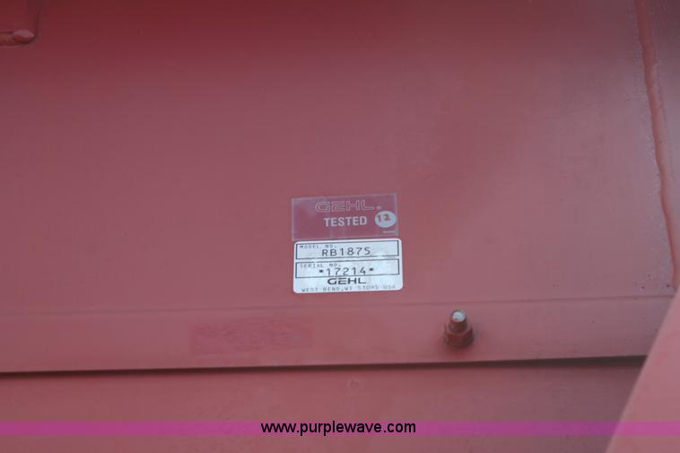 image for item 5093 Gehl RB1875 round baler