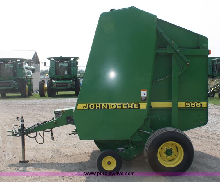 image for item 5112 1998 John Deere 566 round baler