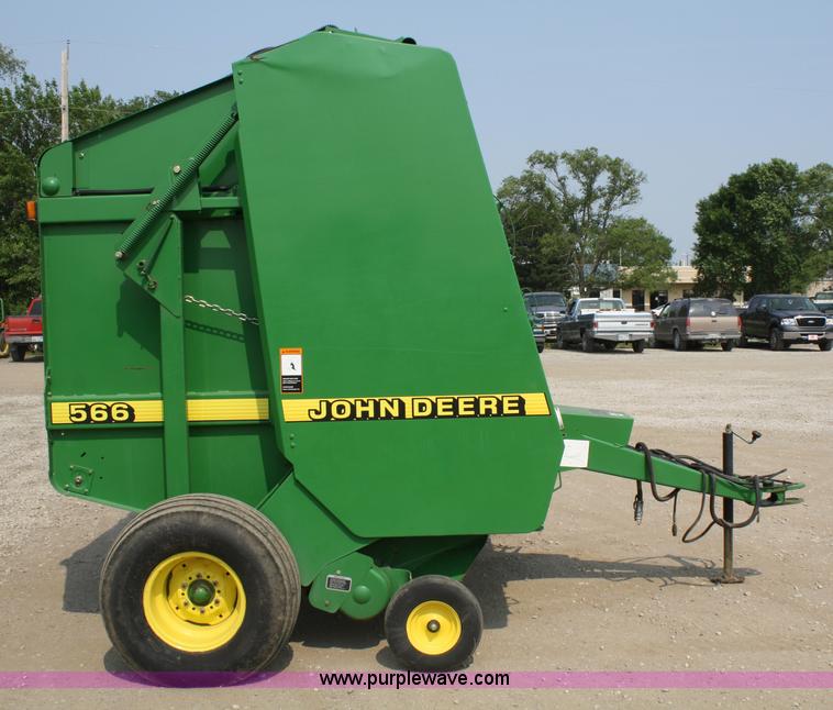 image for item 5112 1998 John Deere 566 round baler