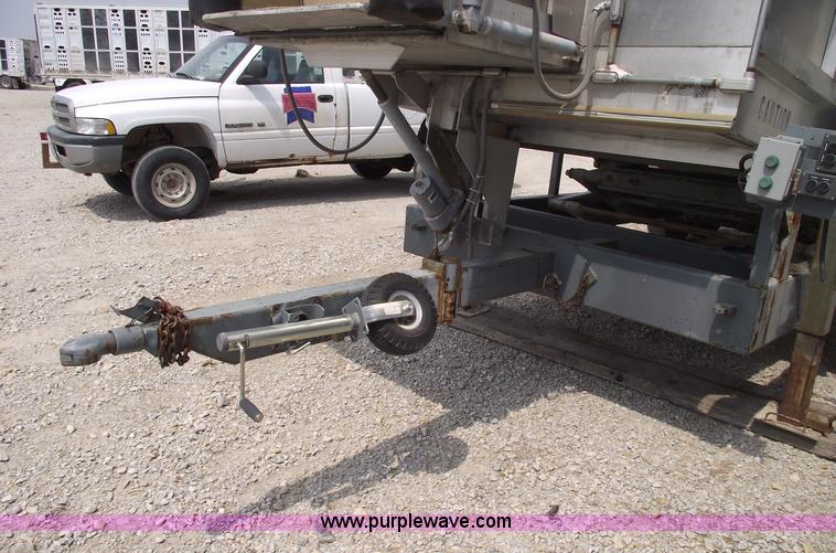 image for item 5374 35' aluminum towable livestock chute