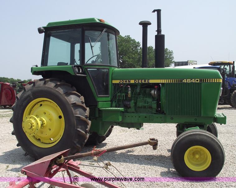 image for item 5403 1980 John Deere 4640 tractor