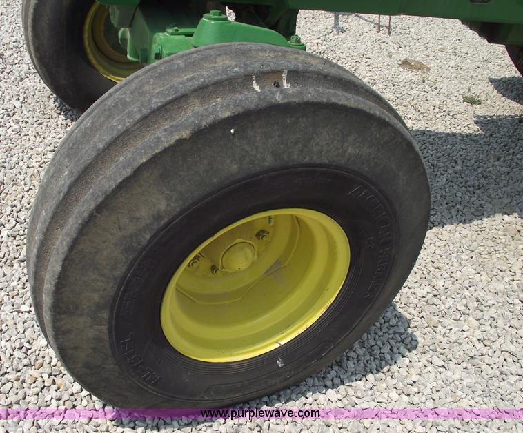 image for item 5403 1980 John Deere 4640 tractor