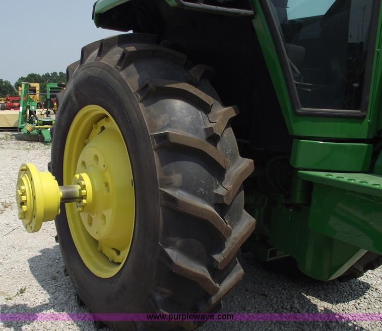 image for item 5403 1980 John Deere 4640 tractor