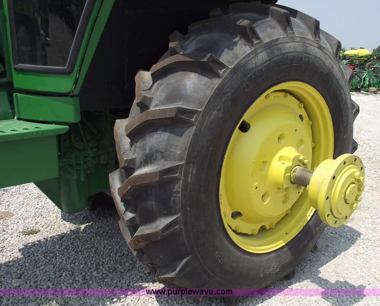 image for item 5403 1980 John Deere 4640 tractor