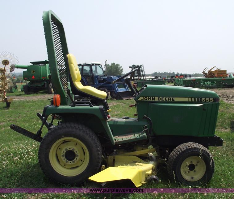image for item 5404 1987 John Deere 655 lawn tractor
