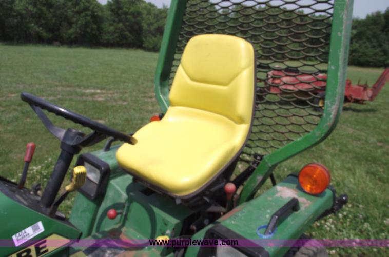 image for item 5404 1987 John Deere 655 lawn tractor