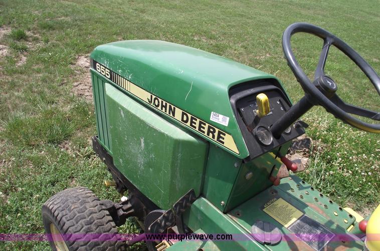 image for item 5404 1987 John Deere 655 lawn tractor
