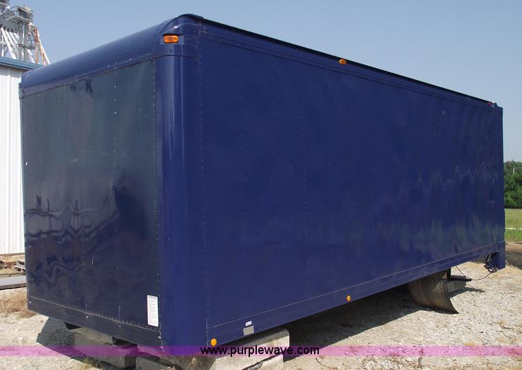 image for item 5602 2002 Morgan 22' truck box with lift gate