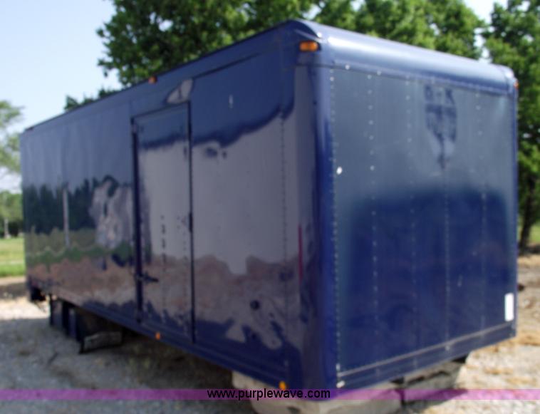 image for item 5602 2002 Morgan 22' truck box with lift gate