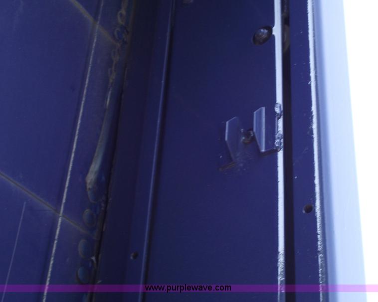 image for item 5602 2002 Morgan 22' truck box with lift gate