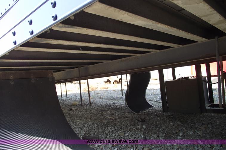 image for item 5602 2002 Morgan 22' truck box with lift gate