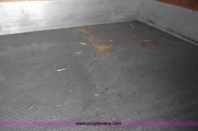 image for item 5602 2002 Morgan 22' truck box with lift gate