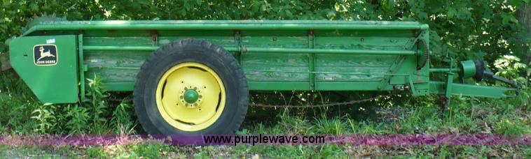 image for item 5900 John Deere manure spreader