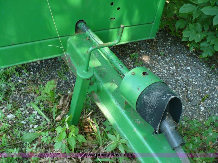 image for item 5900 John Deere manure spreader