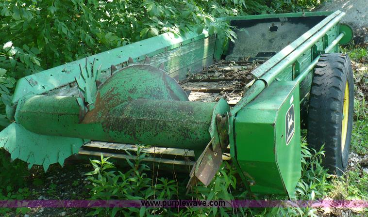 image for item 5900 John Deere manure spreader