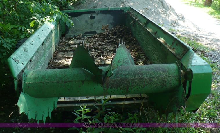 image for item 5900 John Deere manure spreader