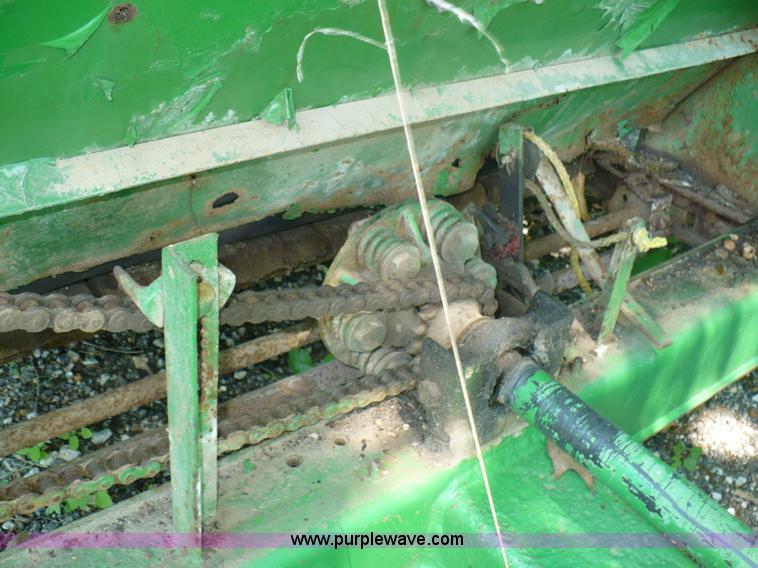 image for item 5900 John Deere manure spreader