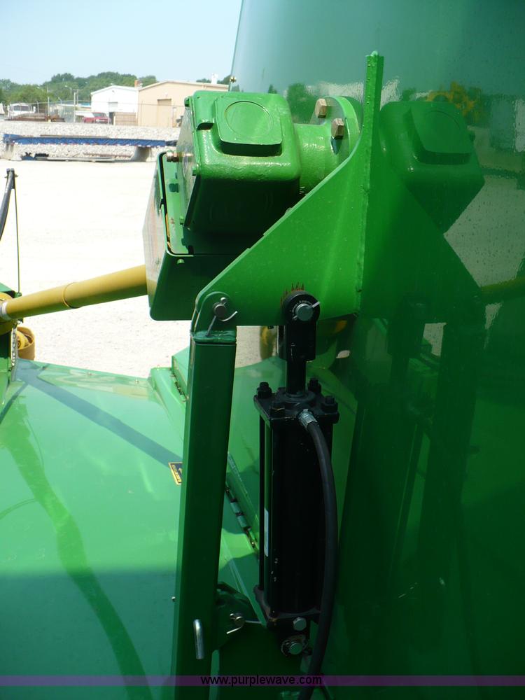 image for item 5901 John Deere CX20 20' bat wing mower