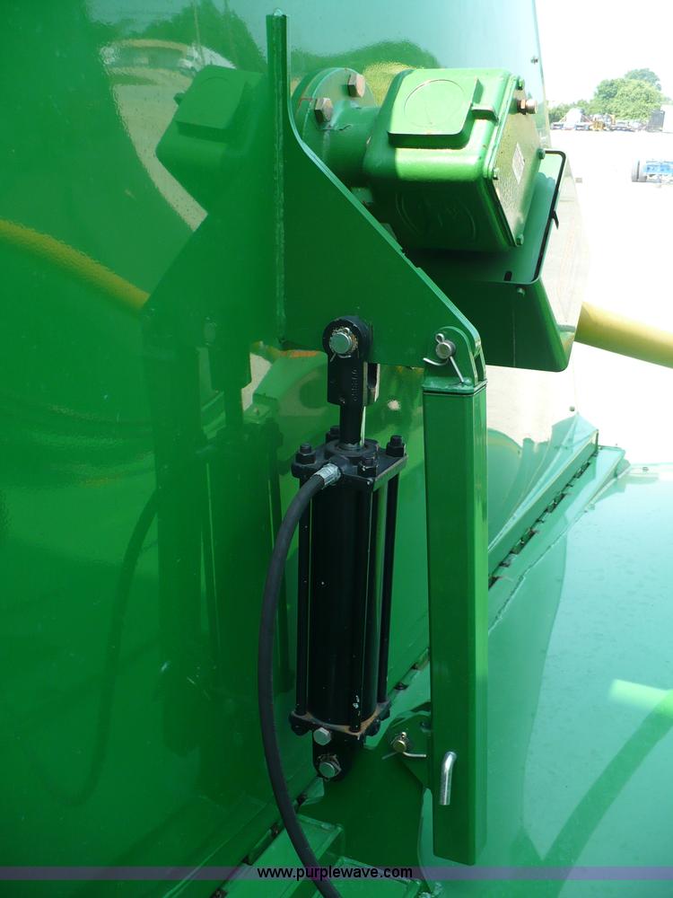 image for item 5901 John Deere CX20 20' bat wing mower