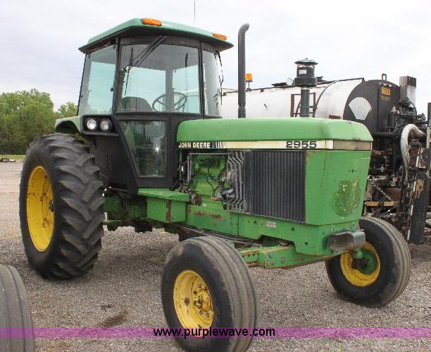 image for item 6840 John Deere 2955 tractor