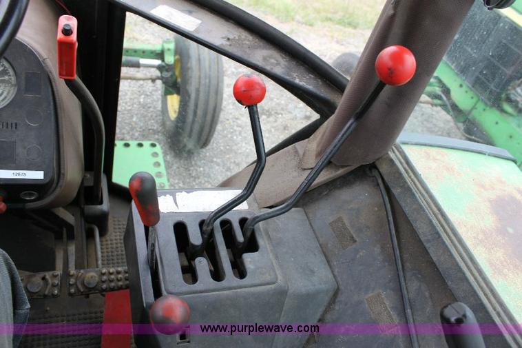 image for item 6840 John Deere 2955 tractor