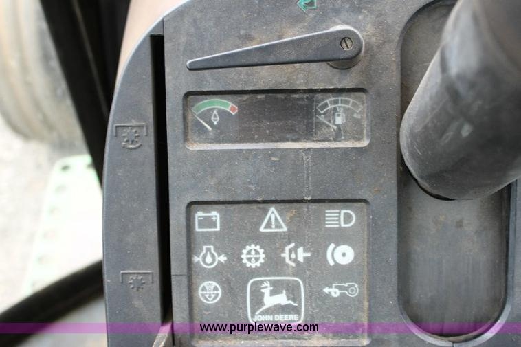 image for item 6840 John Deere 2955 tractor