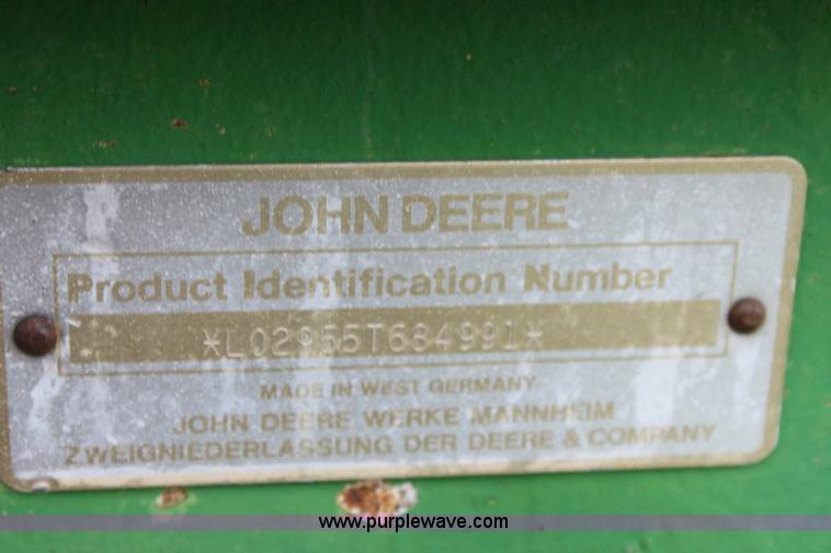 image for item 6840 John Deere 2955 tractor