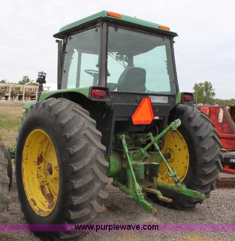 image for item 6841 John Deere 2955 tractor