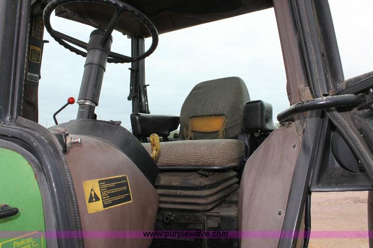 image for item 6841 John Deere 2955 tractor