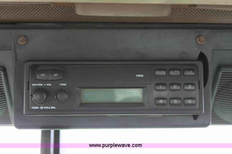 image for item 6841 John Deere 2955 tractor