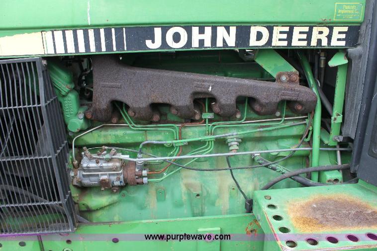 image for item 6841 John Deere 2955 tractor