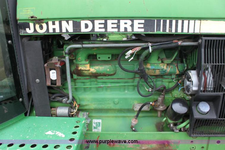 image for item 6841 John Deere 2955 tractor