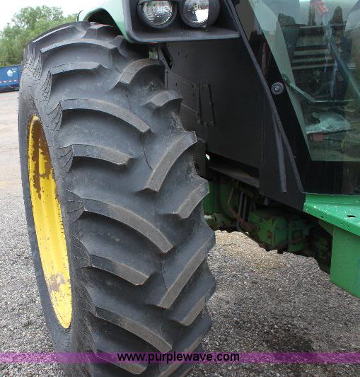 image for item 6841 John Deere 2955 tractor