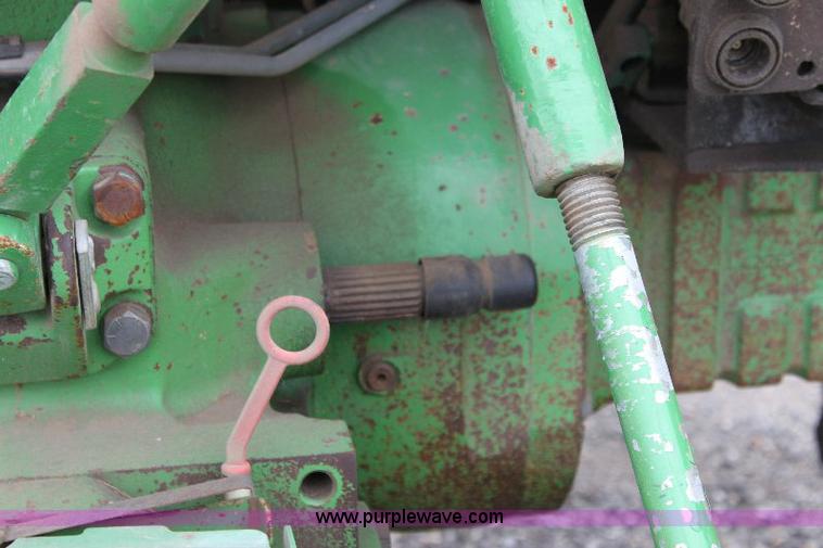 image for item 6841 John Deere 2955 tractor