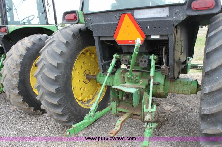 image for item 6841 John Deere 2955 tractor