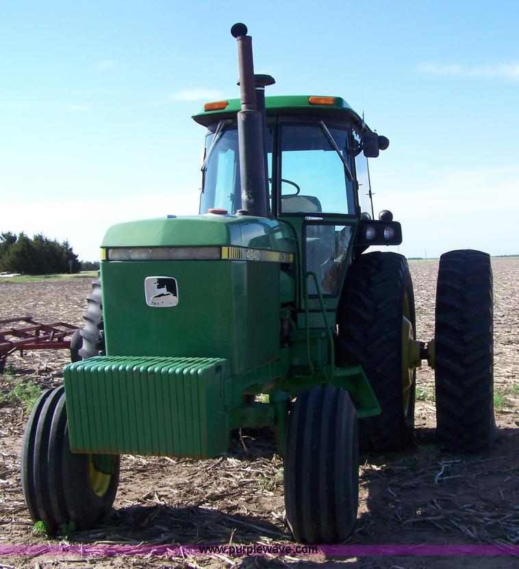 image for item 7285 1982 John Deere 4840 tractor