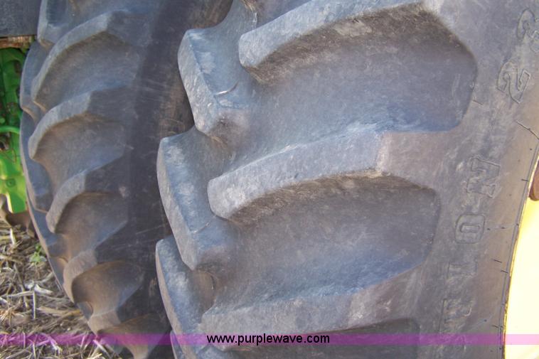 image for item 7285 1982 John Deere 4840 tractor