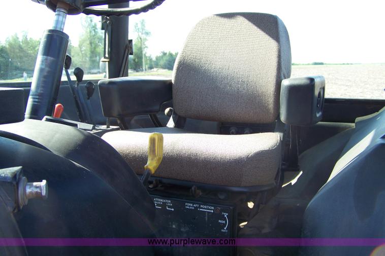 image for item 7285 1982 John Deere 4840 tractor