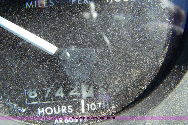 image for item 7285 1982 John Deere 4840 tractor