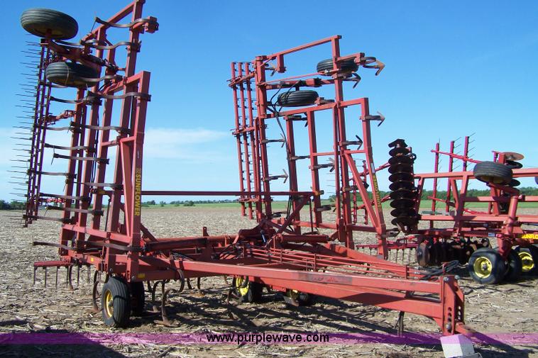 image for item 7289 Sunflower 36' field cultivator