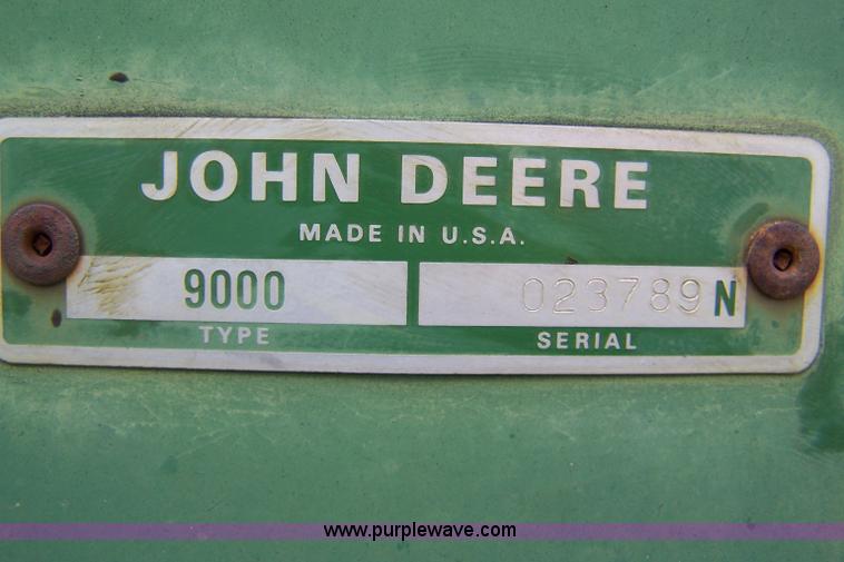 image for item 7376 John Deere 9300 hoe drill