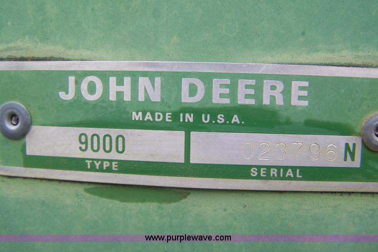 image for item 7376 John Deere 9300 hoe drill