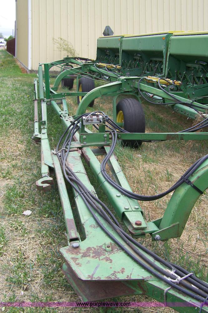 image for item 7376 John Deere 9300 hoe drill