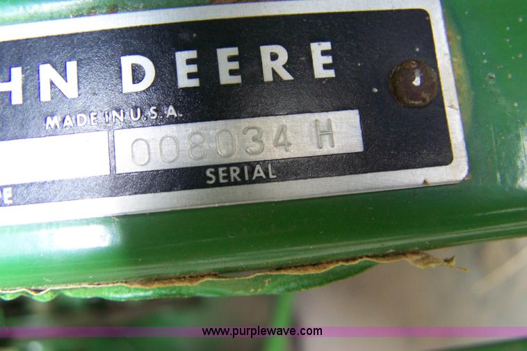 image for item 7383 1972 John Deere 6600 combine