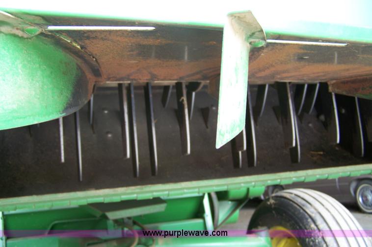 image for item 7383 1972 John Deere 6600 combine