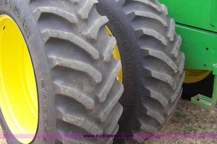 image for item 7384 John Deere 8870 4WD tractor
