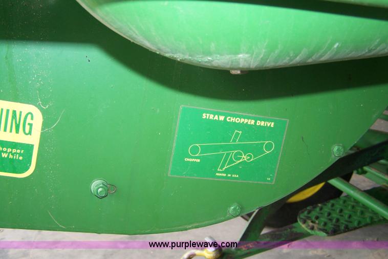 image for item 7389 1972 John Deere 6600 combine