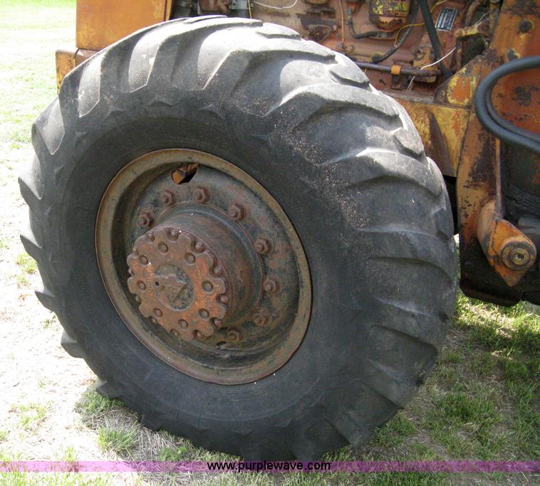 image for item 8090 Allis Chalmers TL-14 wheel loader