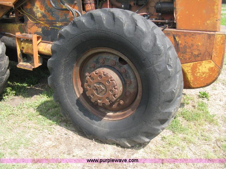 image for item 8090 Allis Chalmers TL-14 wheel loader