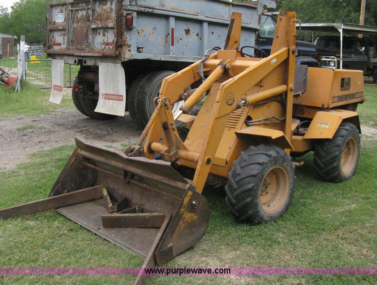 image for item 8091 Case Davis 430 Scat Back loader